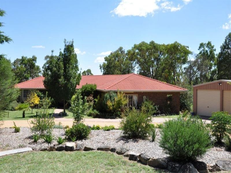 68 Roberts Road, Stanthorpe QLD 4380