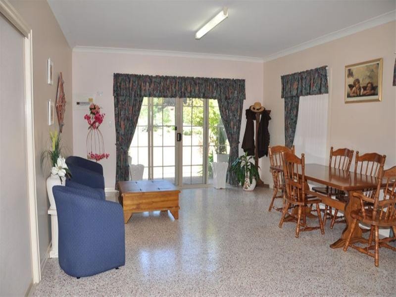 68 Roberts Road, Stanthorpe QLD 4380