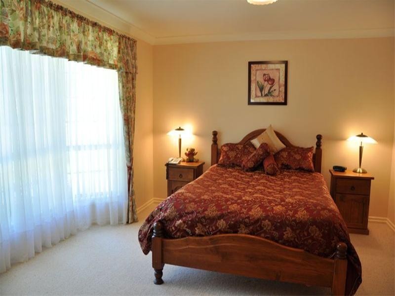 68 Roberts Road, Stanthorpe QLD 4380