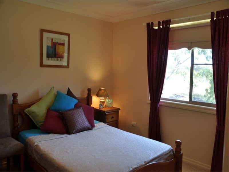 68 Roberts Road, Stanthorpe QLD 4380