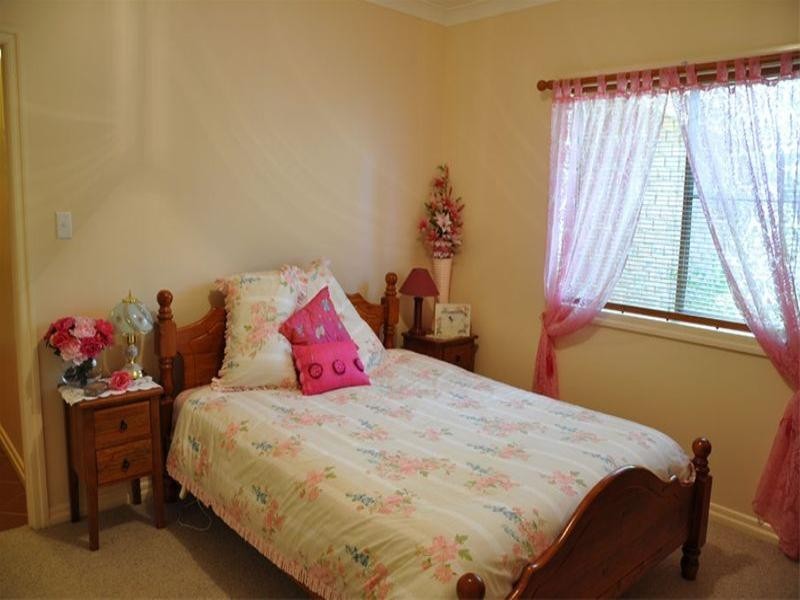 68 Roberts Road, Stanthorpe QLD 4380