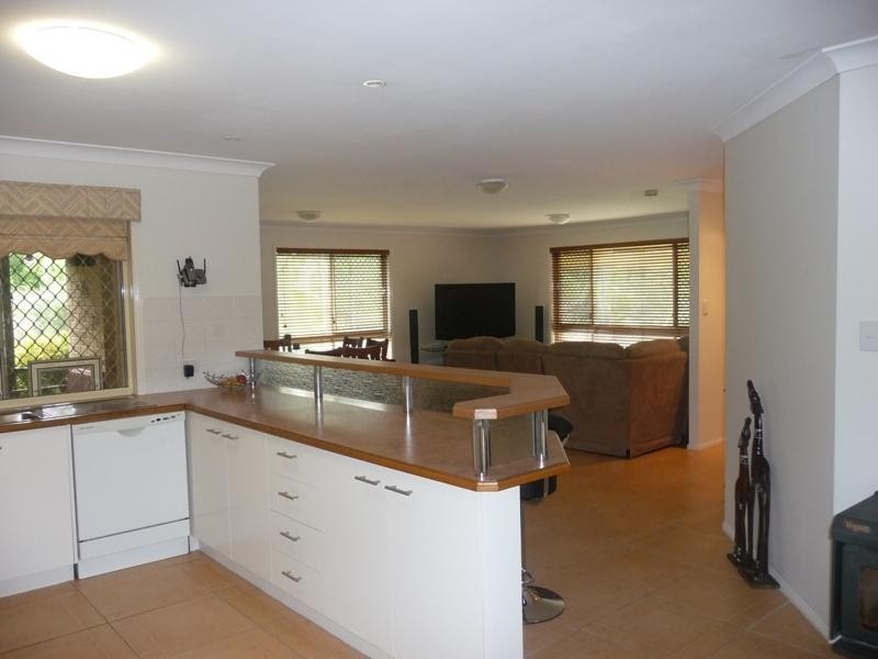 1 Falconglen Place, Ferny Grove QLD 4055