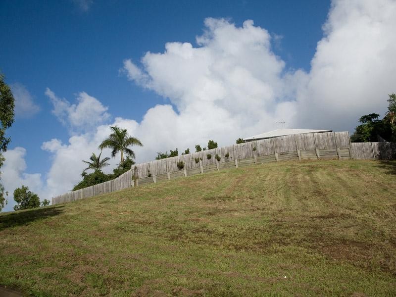 6 Woodgate Court, Ferny Hills QLD 4055