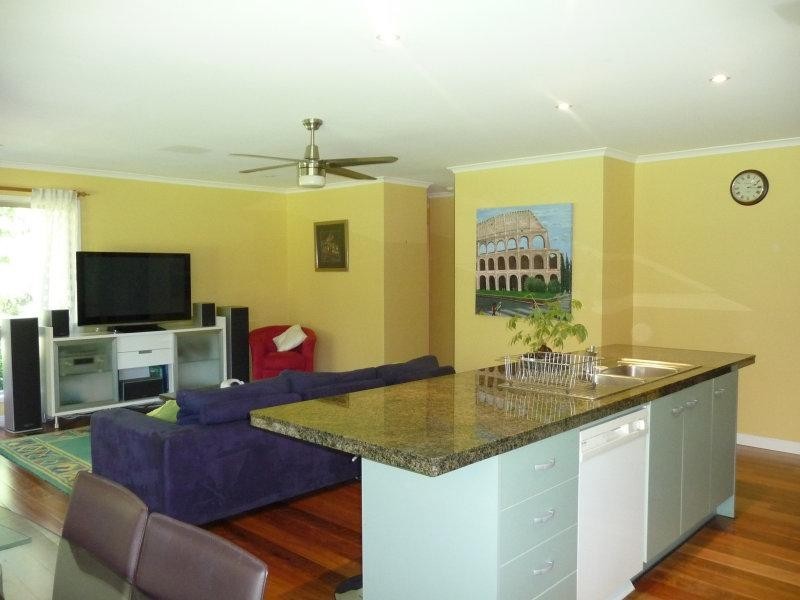 11 Pheobe Court, Bunya QLD 4055