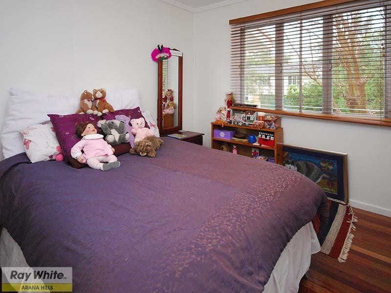 4 Menangle Avenue, Arana Hills QLD 4054