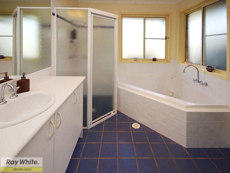 9 Reginald Avenue, Arana Hills QLD 4054