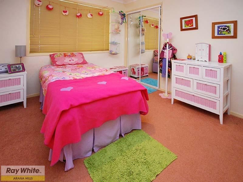 9 Reginald Avenue, Arana Hills QLD 4054