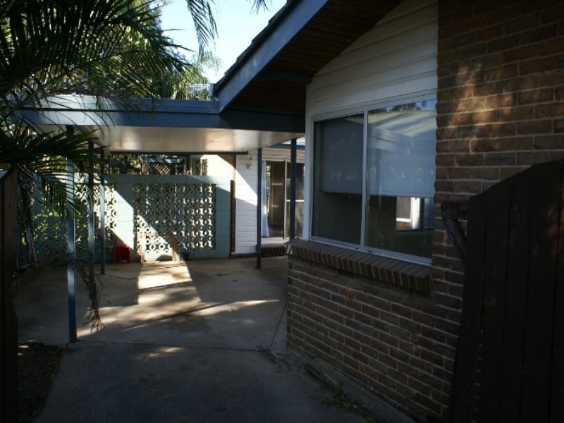 1129 South Pine Road, Arana Hills QLD 4054