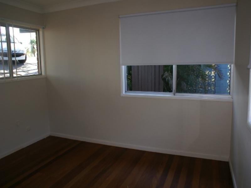 1129 South Pine Road, Arana Hills QLD 4054