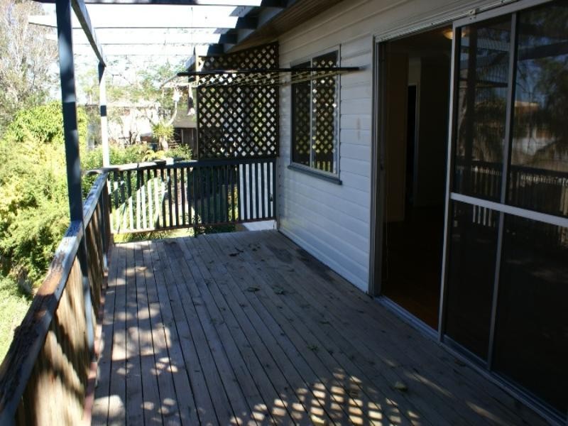 1129 South Pine Road, Arana Hills QLD 4054