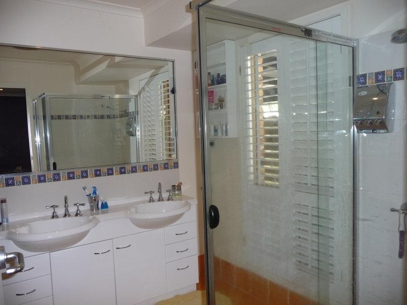 11 Pheobe Court, Bunya QLD 4055