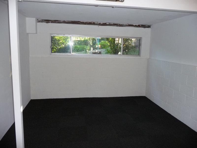 6 Alkoomi Avenue, Ferny Hills QLD 4055