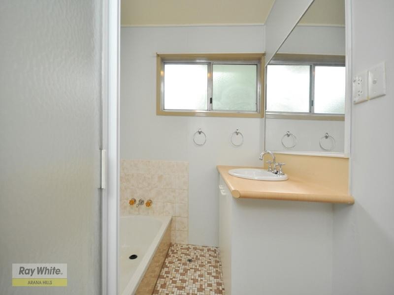 5 Caesar Road, Ferny Hills QLD 4055