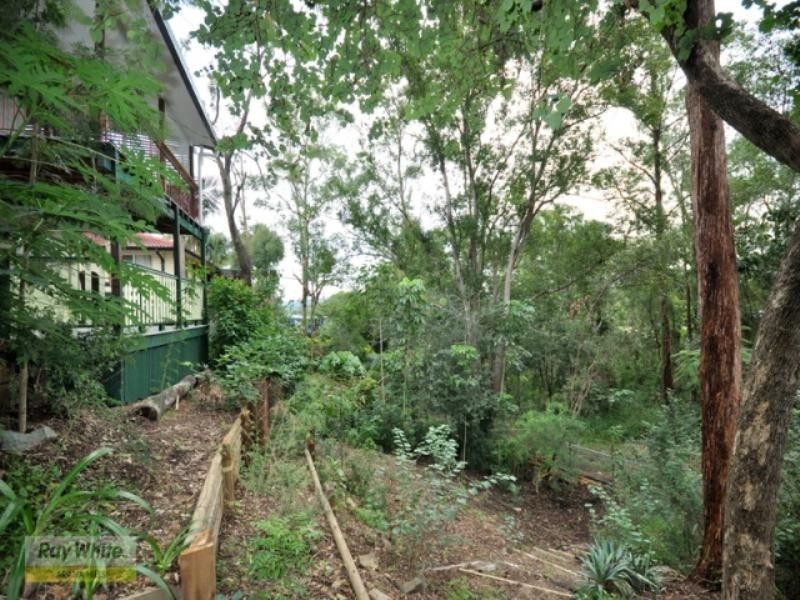 5 Caesar Road, Ferny Hills QLD 4055