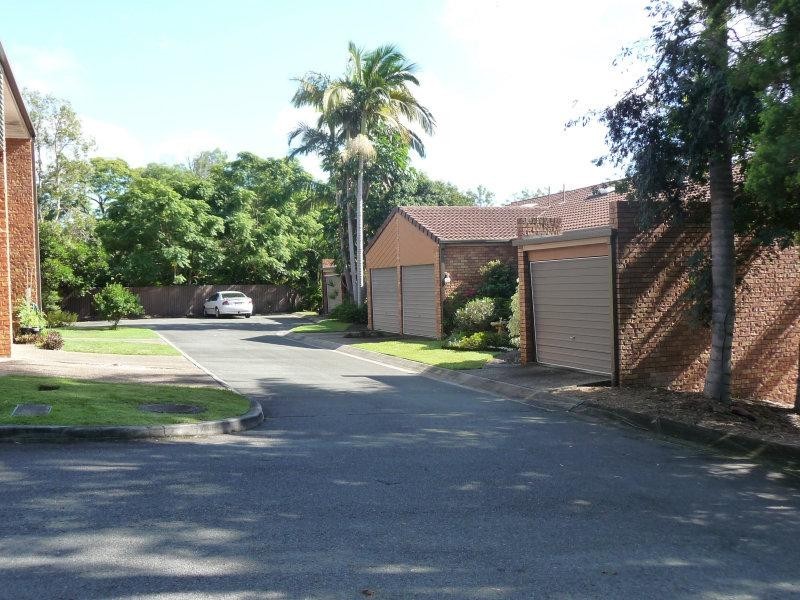 Arana Hills QLD 4054