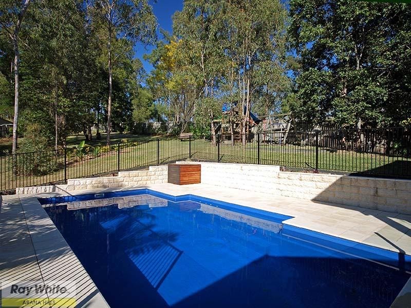 6 Woodbeck Court, Ferny Hills QLD 4055