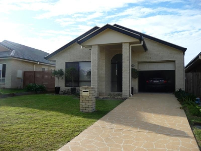 9 Capparis Street, North Lakes QLD 4509