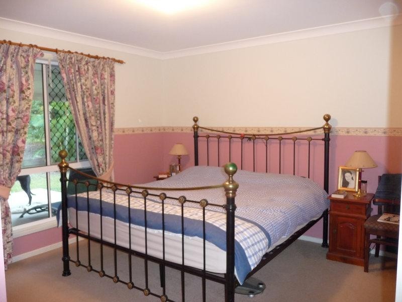 Arana Hills QLD 4054