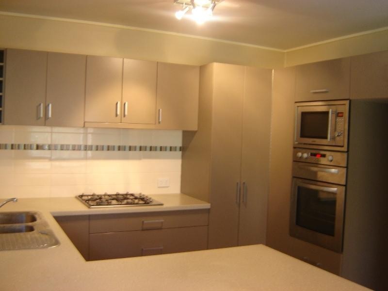 Arana Hills QLD 4054