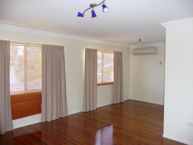 6 Ilga Grove, Ferny Hills QLD 4055