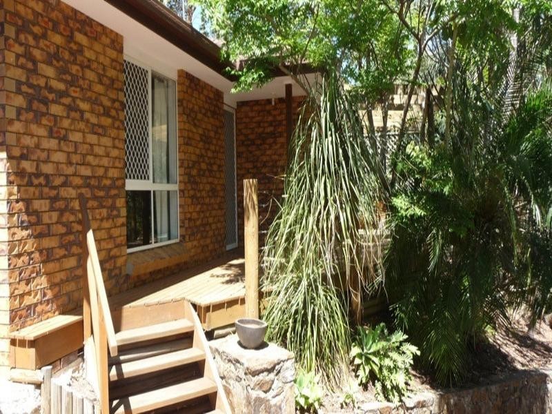 36 Yathong Court, Arana Hills QLD 4054