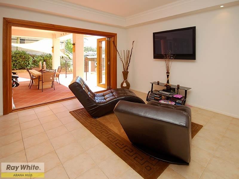 8 Dellwood Court, Ferny Hills QLD 4055