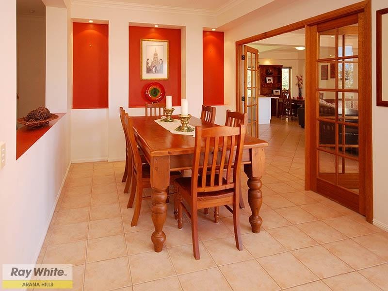 8 Dellwood Court, Ferny Hills QLD 4055