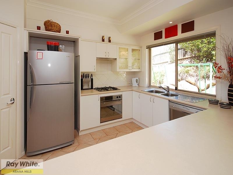 8 Dellwood Court, Ferny Hills QLD 4055