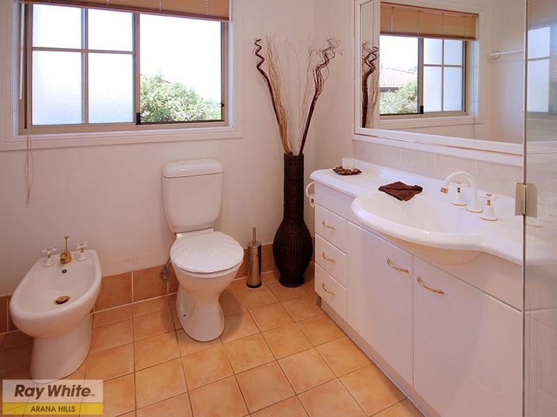 8 Dellwood Court, Ferny Hills QLD 4055