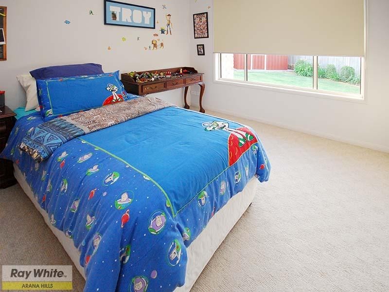 8 Coolgardie Court, Arana Hills QLD 4054