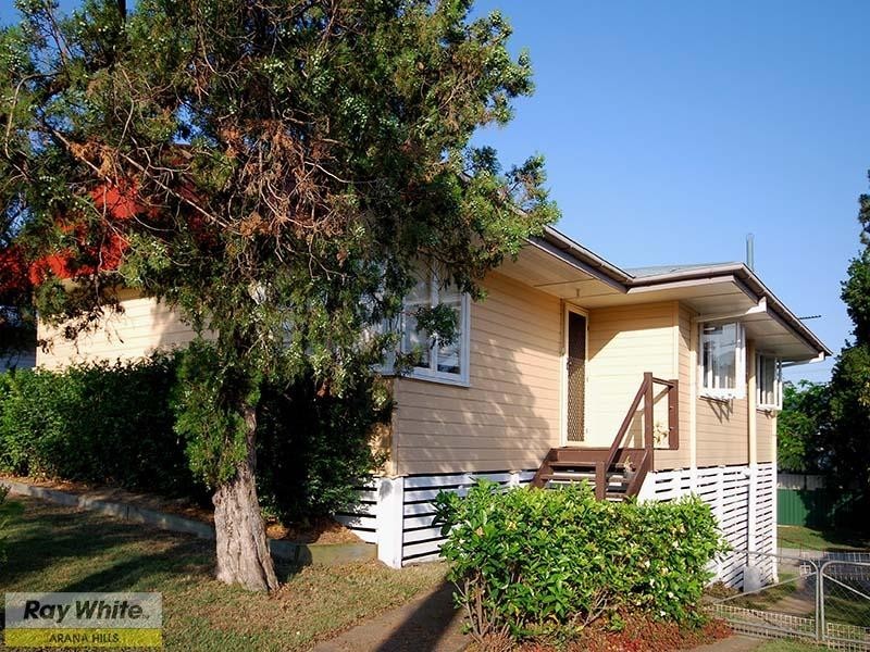 101 Farrant Street, Stafford Heights QLD 4053