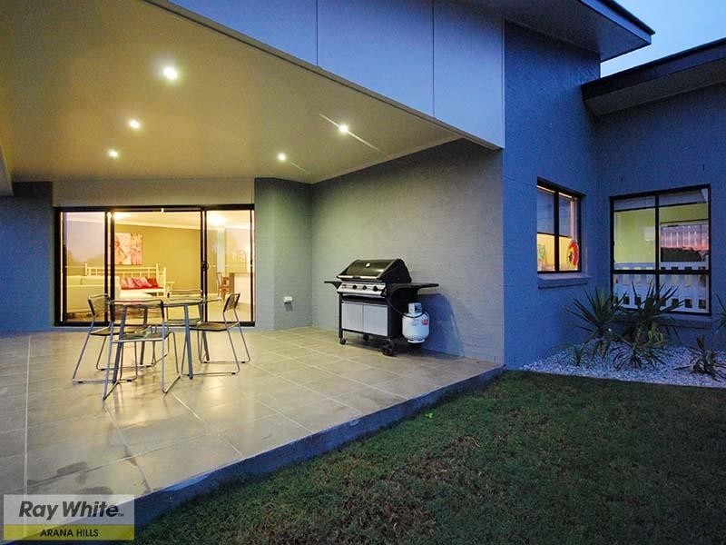 17 Penambul Crescent, Ferny Hills QLD 4055
