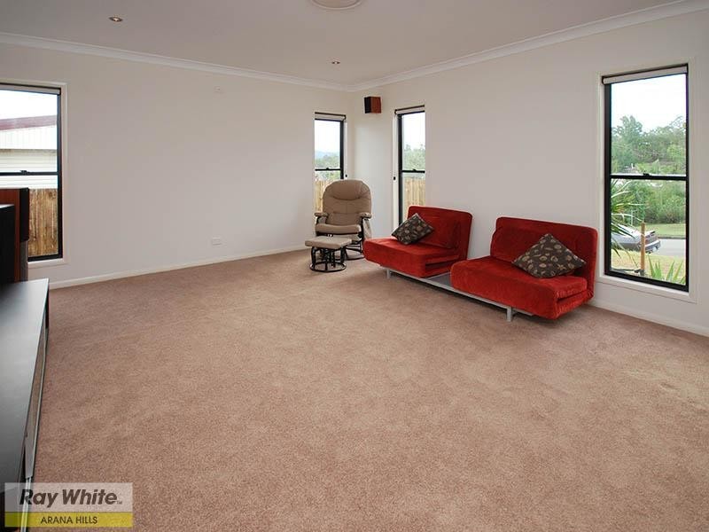 17 Penambul Crescent, Ferny Hills QLD 4055