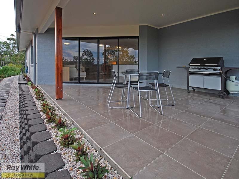 17 Penambul Crescent, Ferny Hills QLD 4055