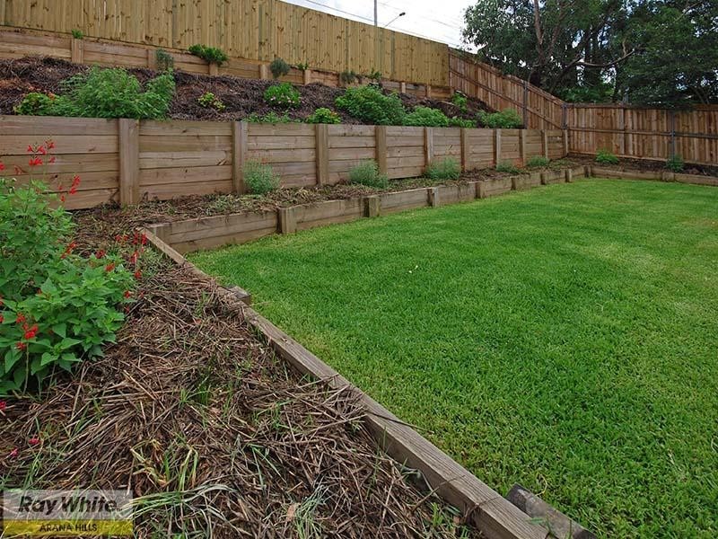 Arana Hills QLD 4054