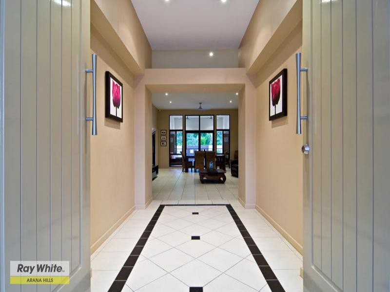 34 Quandong Crescent, Arana Hills QLD 4054