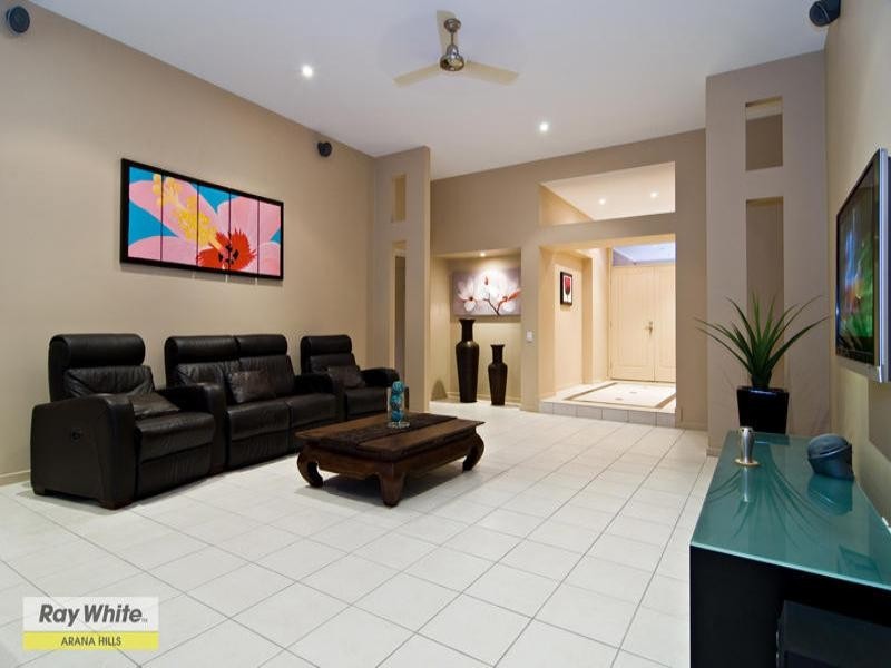 34 Quandong Crescent, Arana Hills QLD 4054