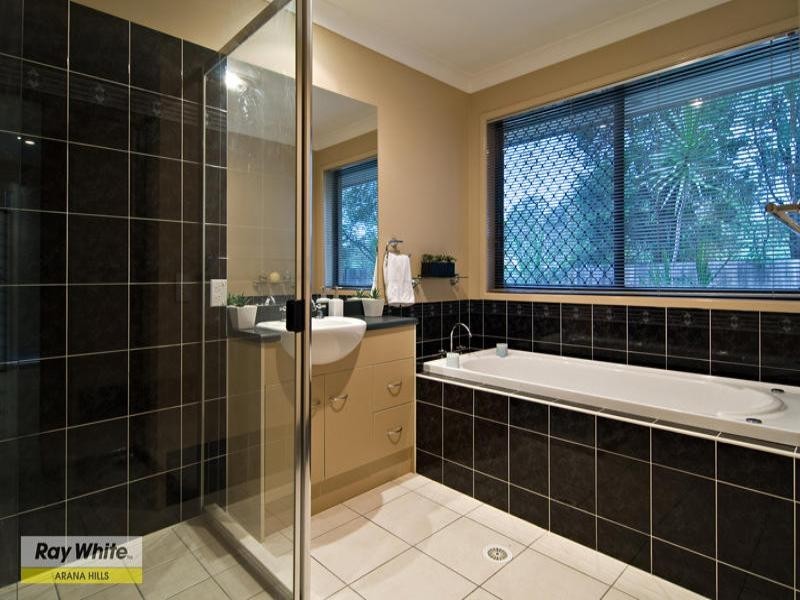 34 Quandong Crescent, Arana Hills QLD 4054