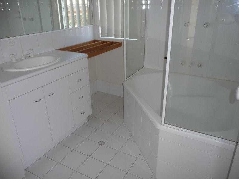 Arana Hills QLD 4054