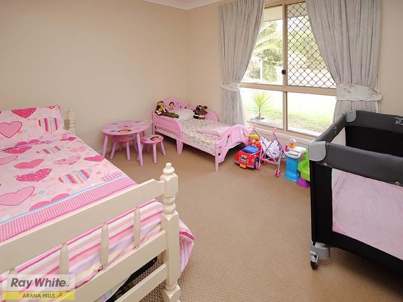 3 Whitewood Place, Arana Hills QLD 4054