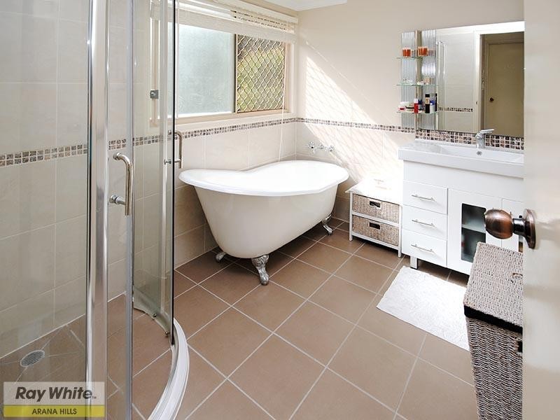 3 Whitewood Place, Arana Hills QLD 4054