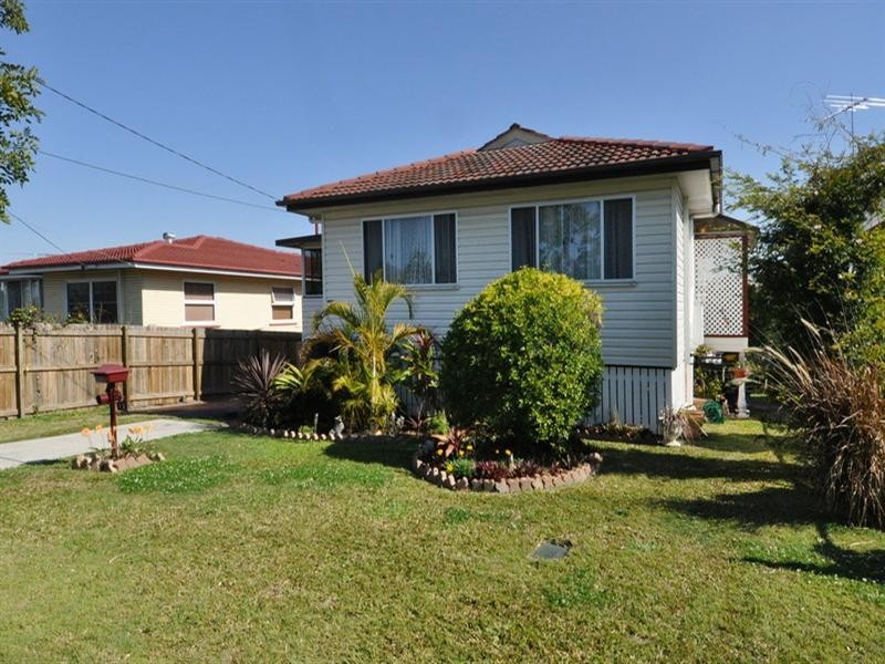 13 Yanderra Avenue, Arana Hills QLD 4054