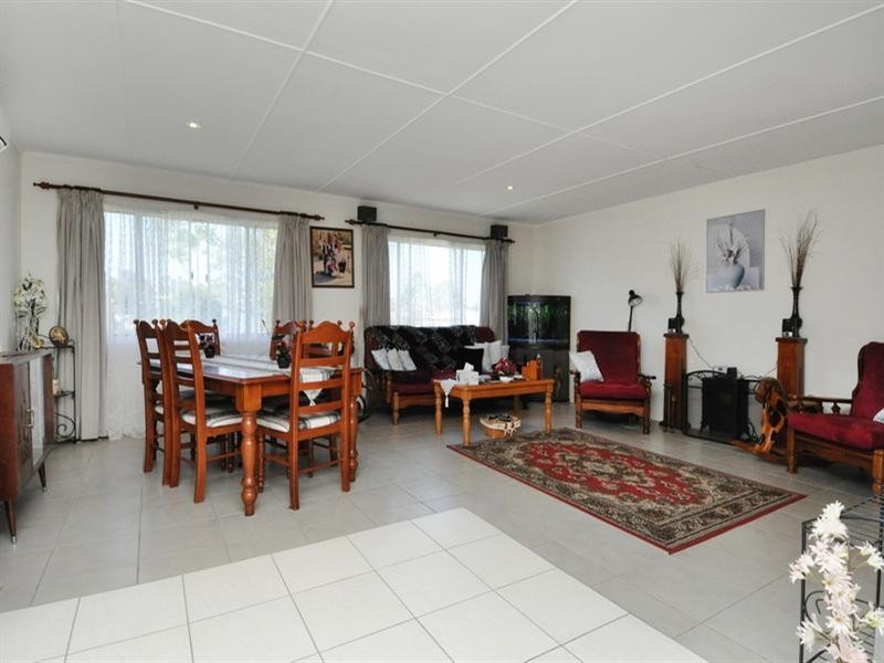 13 Yanderra Avenue, Arana Hills QLD 4054