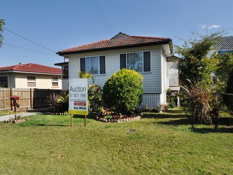 13 Yanderra Avenue, Arana Hills QLD 4054