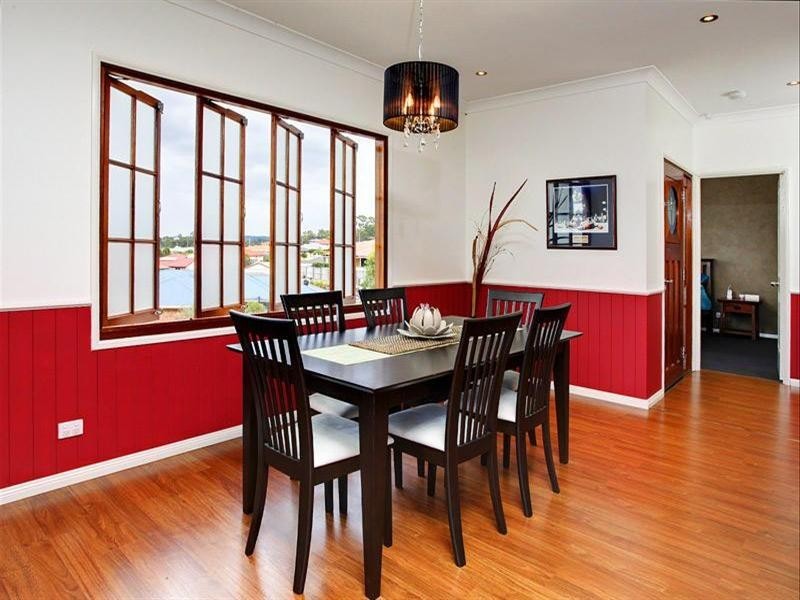 4 Crampton Court, Arana Hills QLD 4054