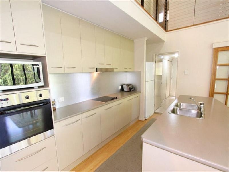 8 Torwood Court, Ferny Hills QLD 4055