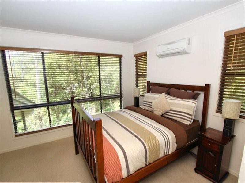 8 Torwood Court, Ferny Hills QLD 4055