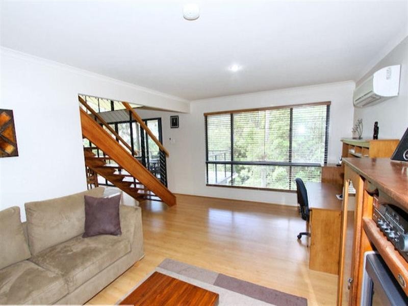 8 Torwood Court, Ferny Hills QLD 4055