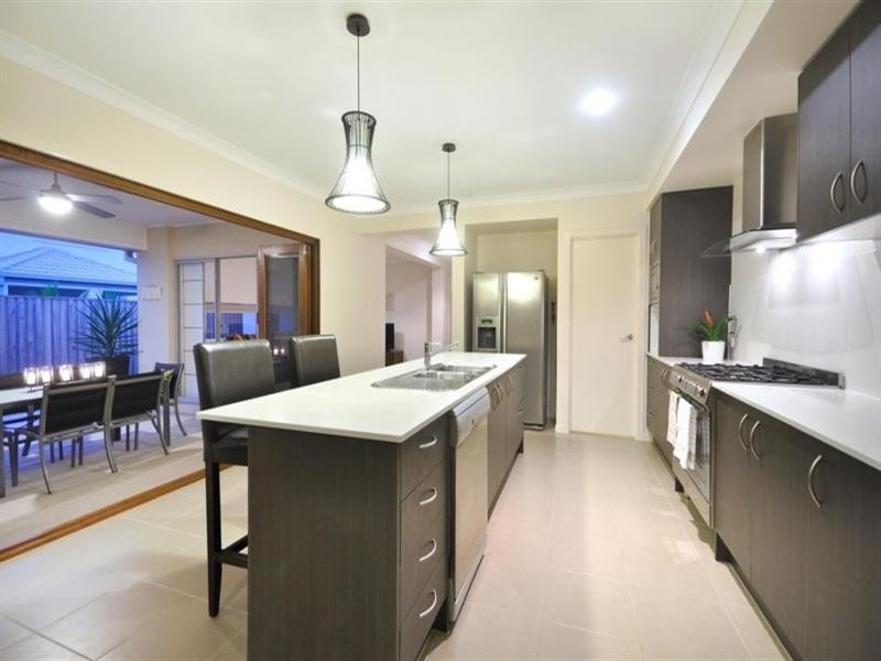 24 Rivergum Drive, Eatons Hill QLD 4037