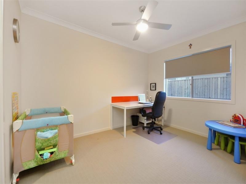 24 Rivergum Drive, Eatons Hill QLD 4037